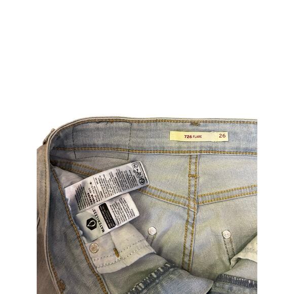 Levi's Women's 726 Flare Split-Hem Jeans - Picture 5 of 7